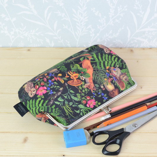 Metsän asukit -pussukka/penaali