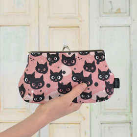 Musta kissa -pussukka/penaali