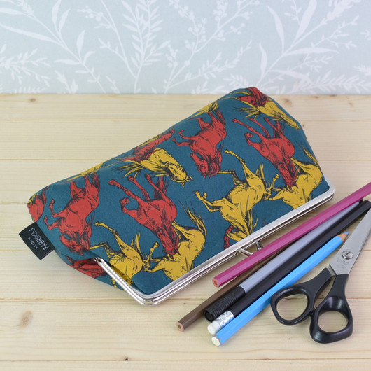 Mustang -pussukka/penaali