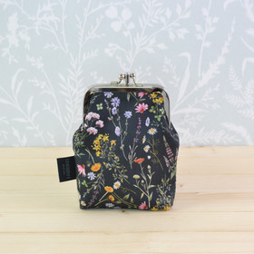 Niitty -tuplakukkaro