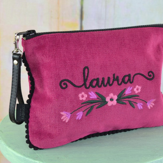 Meikkipussi omalla nimellä -sametti