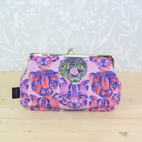 Pantteri -pussukka/penaali