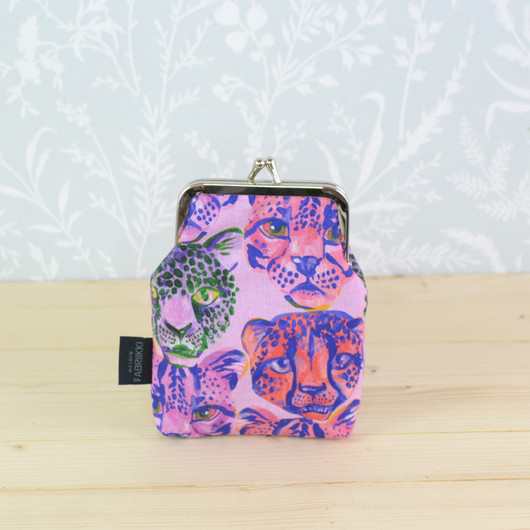 Pantteri -pieni kukkaro