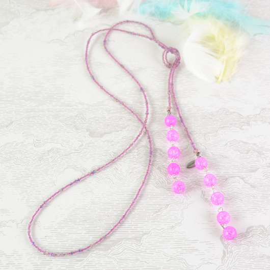 Kaulakoru siemenhelmistä