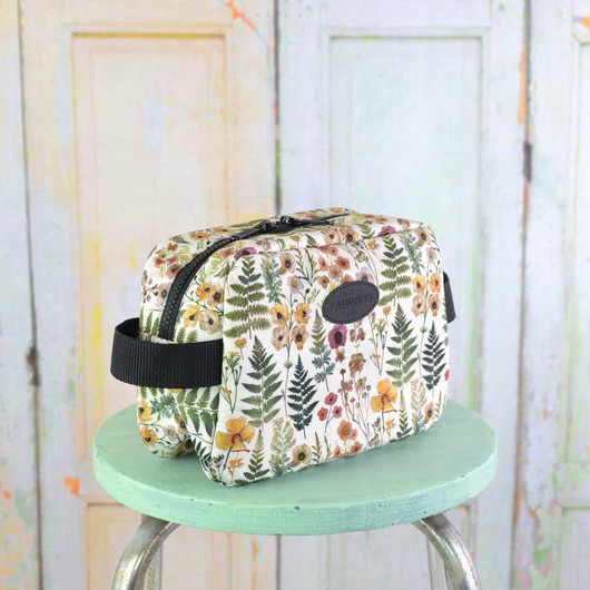 Puutarha -toilettilaukku M