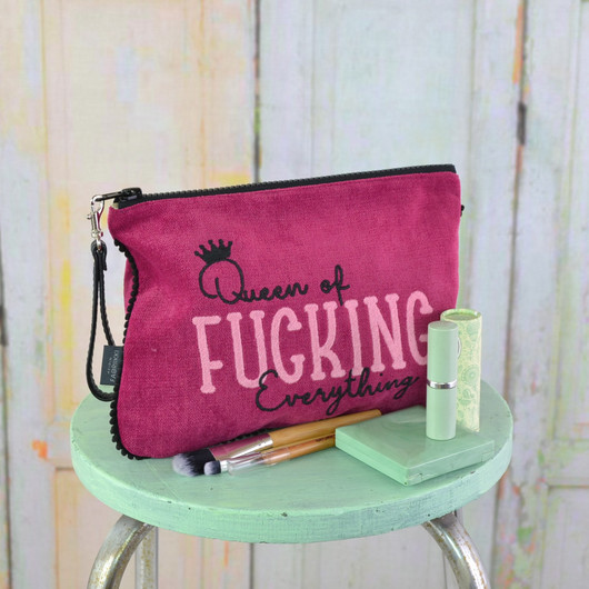 Queen of Fucking Everything -meikkipussi.