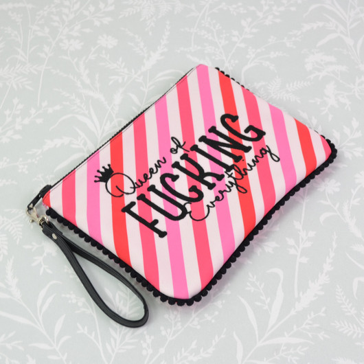 Queen of Fucking Everything -meikkipussi.