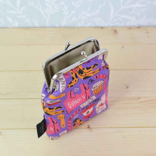 Roskat roskikseen kiitos -pieni kukkaro