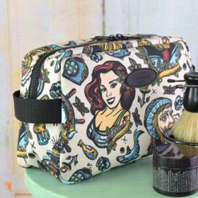 Sailors -toilettilaukku L