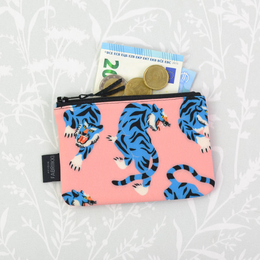 Tiikeri -vetoketjukukkaro