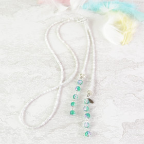 Kaulakoru siemenhelmistä