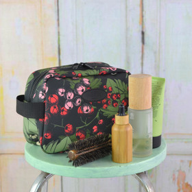 Viinimarjat -toilettilaukku M