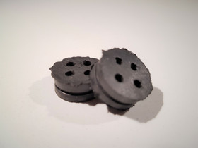 Läpivientikumi - nelireikä