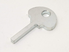 Luukkuruuvi ja avain