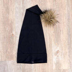 Tonttulakki tupsulla, Black