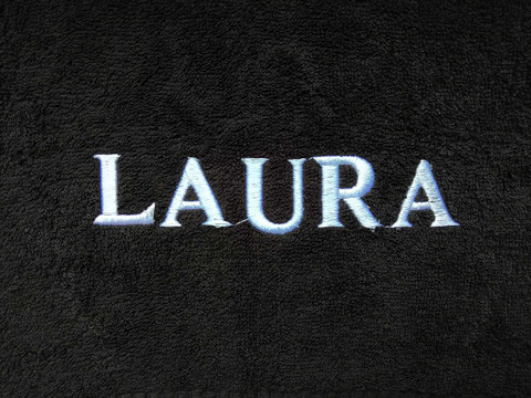 Käsipyyhe musta, omalla tekstillä