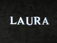 Kylpytakki musta, omalla tekstillä