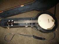 Banjo 4-kielinen tenori Gewa Select kotelolla (käyt)