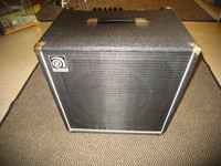Myydään asiakkaan lukuun: Bassocombo Ampeg  BA-115 (käyt)