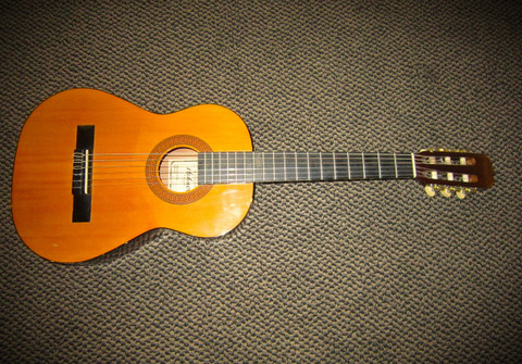 Nylonkitara 1/2 Hohner HC02 (käyt)