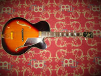 Myydään asiakkaan lukuun: Sähkökitara Jazz kitara Vintage VSA 650 Sultan (käyt)