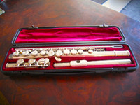 Poikkihuilu Yamaha YFL-311 (käyt), Conn hopeitu suukappale (käyt)