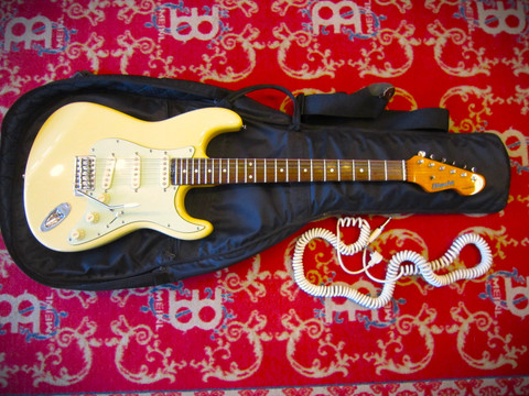 Myydään asiakkaan lukuun: Sähkökitara Blade Texas standard pro TE-3 (käyt) +gigbag(käyt)