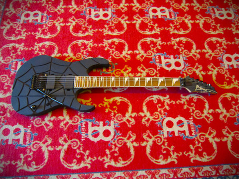 Sähkökitara Ibanez RG420eg, Spiderweb Black (käyt)
