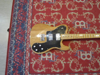 Myydään asiakkaan lukuun: Sähkökitara 