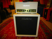 Myydään asiakkaan lukuun: Kitaravahvistin Bluetone Lead Jr(käyt) + Bluetone kaappi 1x12