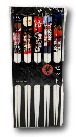 Japanilaiset syömäpuikot onnenkissa