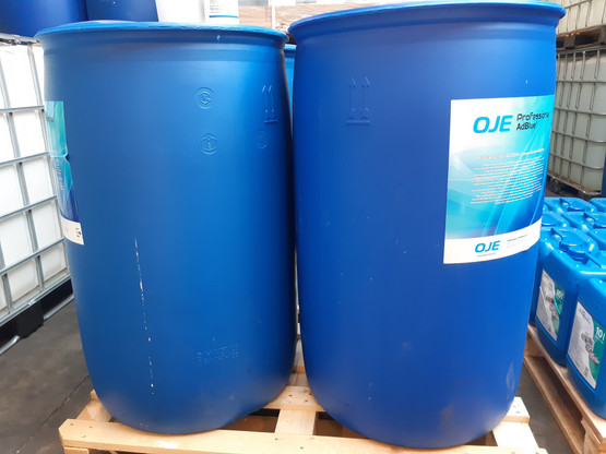 2kpl AdBlue 200l tynnyri