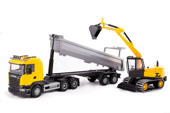 Keltainen EMEK Scania Hiekkapuoliperärekka 50 cm ja Telakaivuri 30 cm