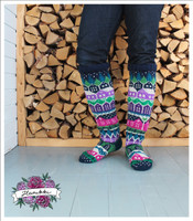 Heinikkilät, neuleohje kirjoneulesukkiin