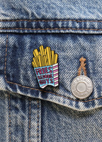 Pinssi - Fries Before Guys