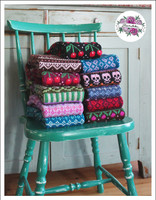 Neljän neuleohjeen setti