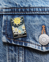 Pinssi - The Sun Tarot Card