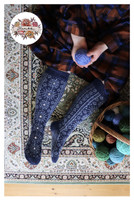 Lumous, neuleohje kirjoneulesukkiin