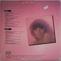 Eloranta Tuulikki: Niin lähellä (Love Records)