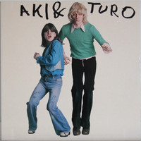 Aki & Turo and the Hepamamas: Lievä kantri huijaus	