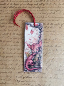 Kirjanmerkki Lohikäärme punainen