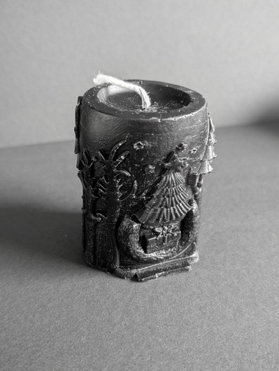 Black beeswax deer candle 
