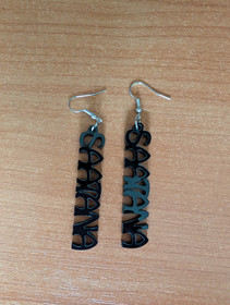 Mustat saatana korvakorut 