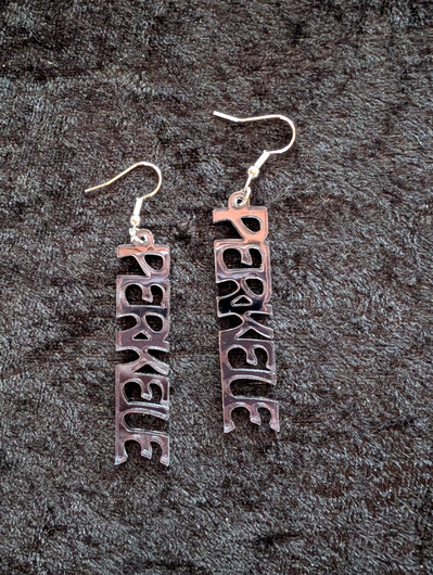 Musta peili Perkele korvakorut 