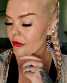 Pinkki glitter Perkele korvakorut 