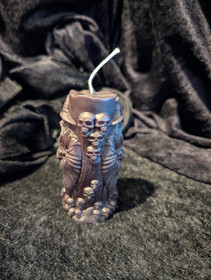 Black beeswax wizard candle 