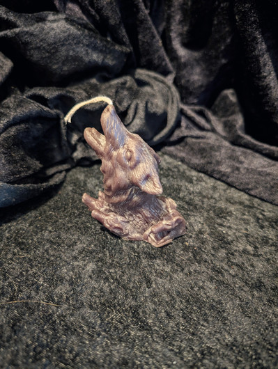 Black beeswax wolf candle 