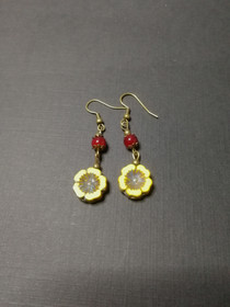 Korvakorut keltaiset kukat