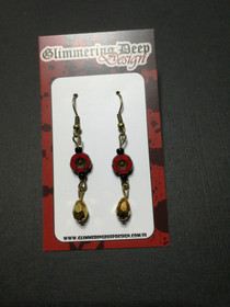 Punaiset kukkakorvarut 