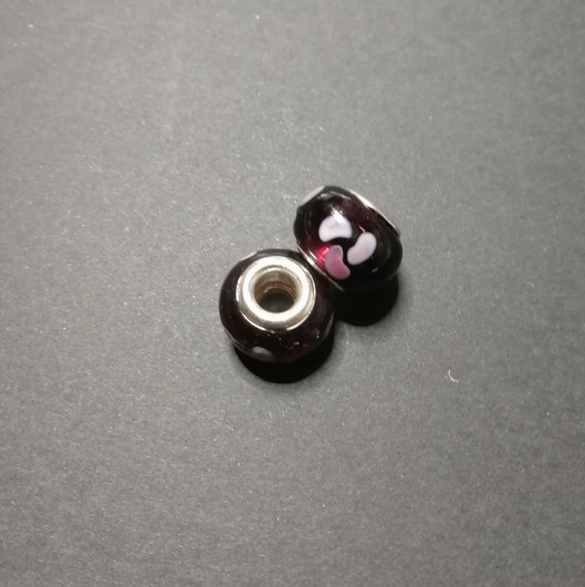 Rastahelmi violetti kuviolla 